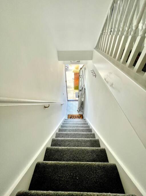 Broomfield  High-End 2 Bed Maisonette In Beaulieu Park מראה חיצוני תמונה